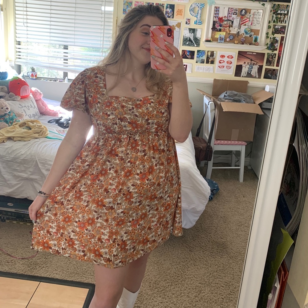 groovy floral dress🤩